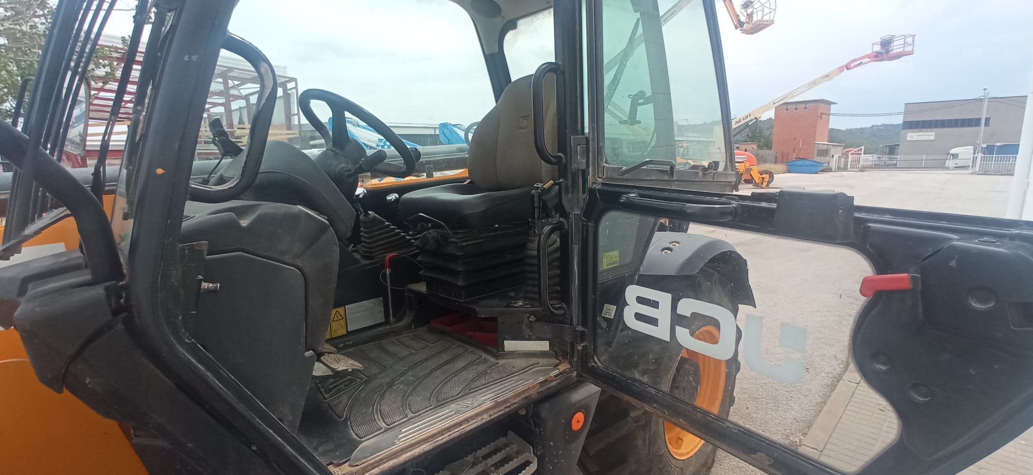 535V140