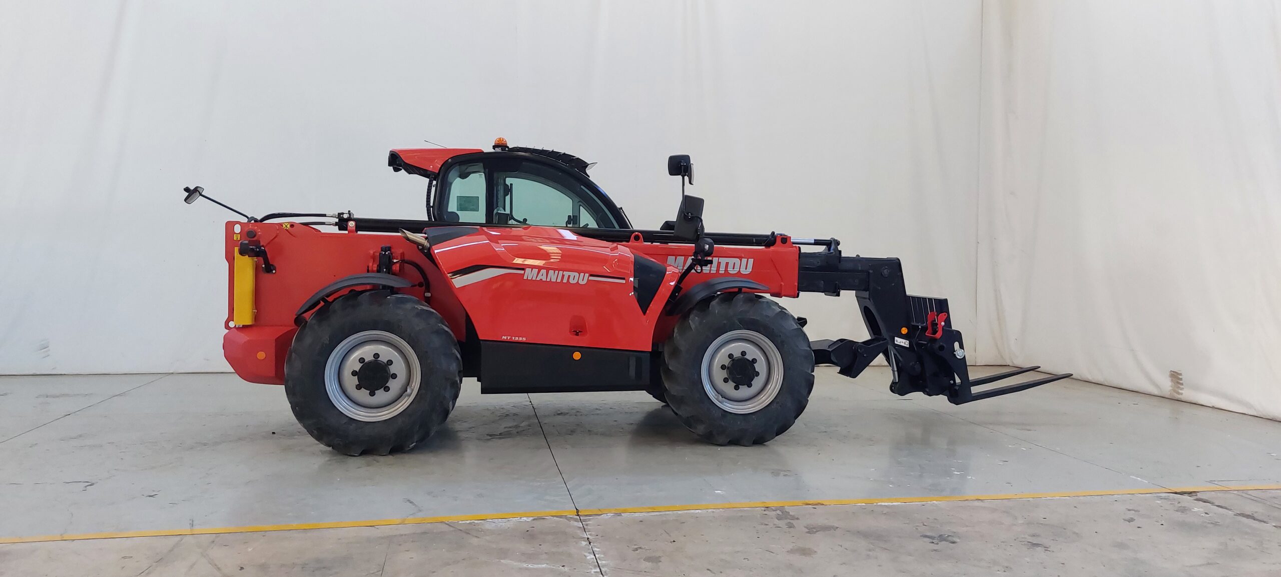 MT 1335 EASY 75D ST5 S1