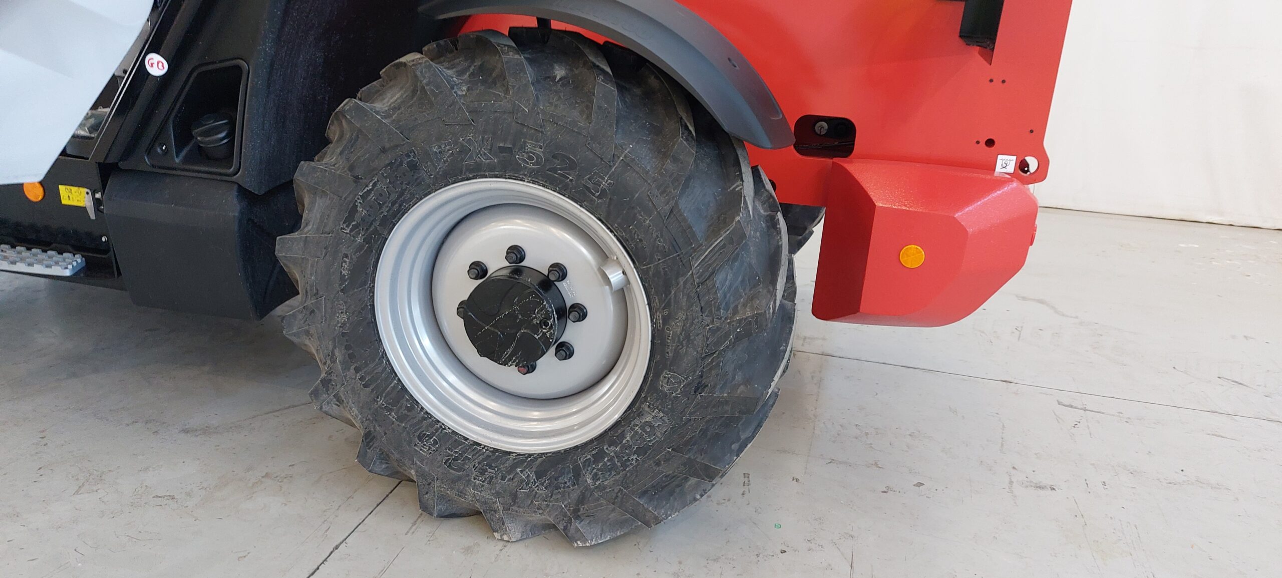 MT 1335 EASY 75D ST5 S1