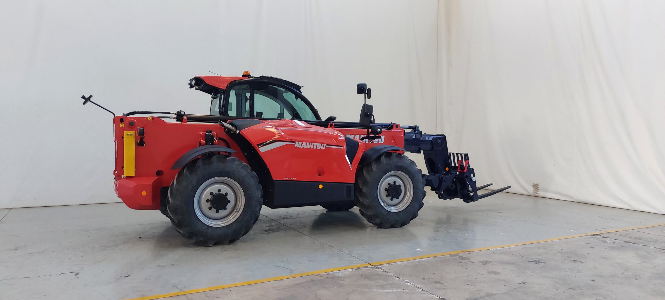 MT 1335 EASY 75D ST5 S1