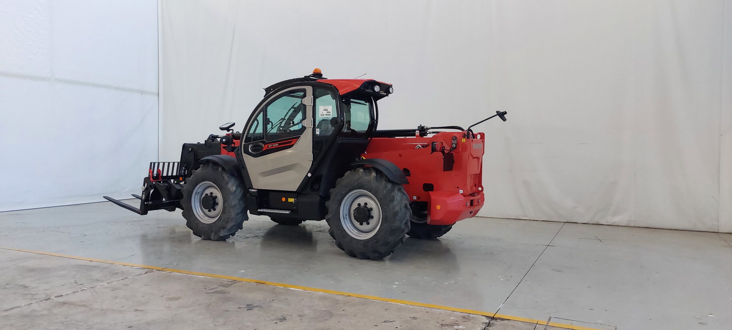 MT 1335 EASY 75D ST5 S1