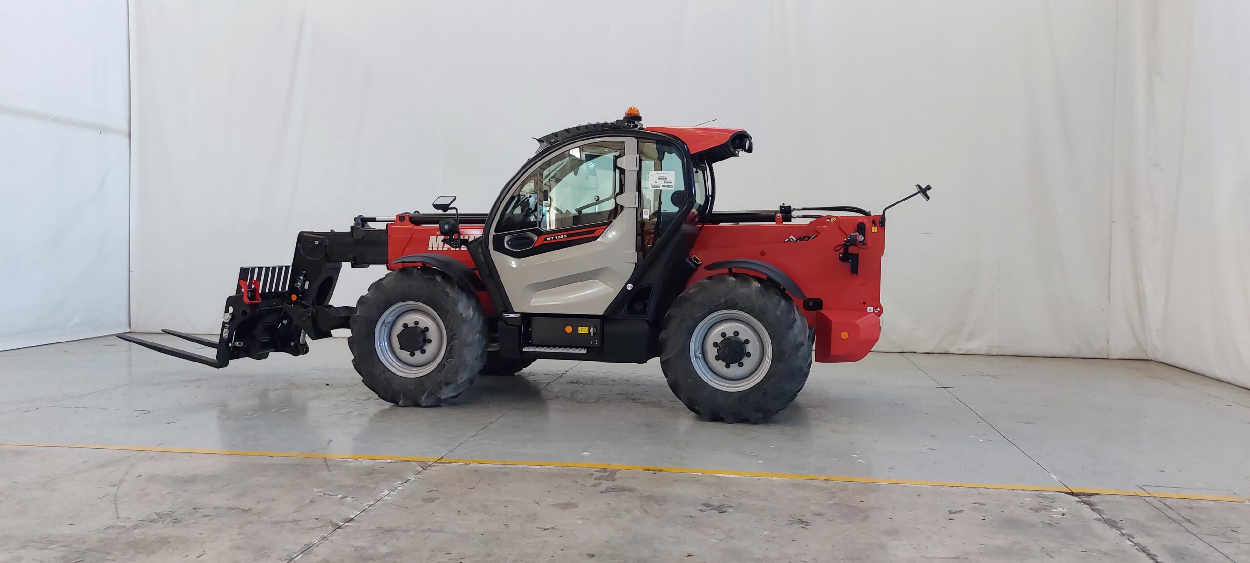 MT 1335 EASY 75D ST5 S1