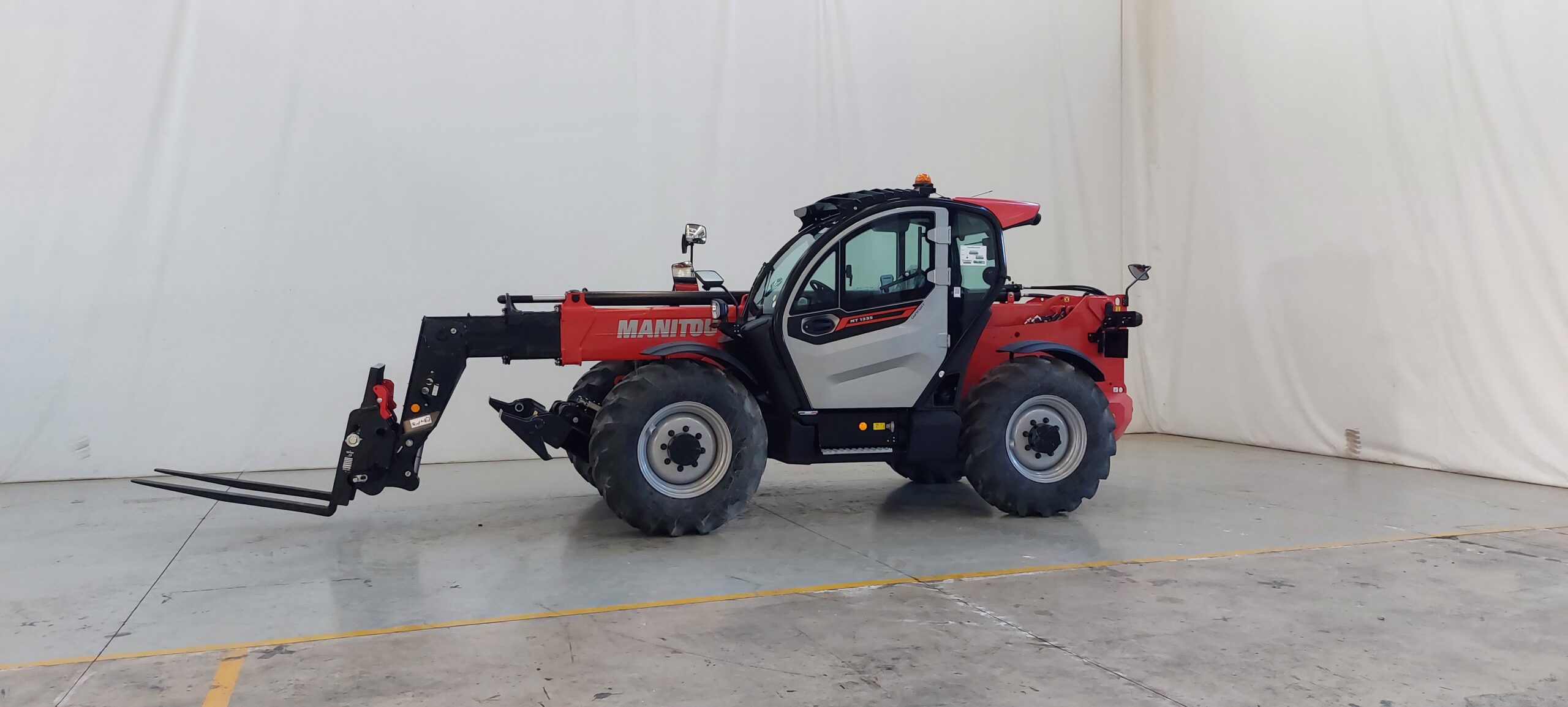 MT 1335 EASY 75D ST5 S1