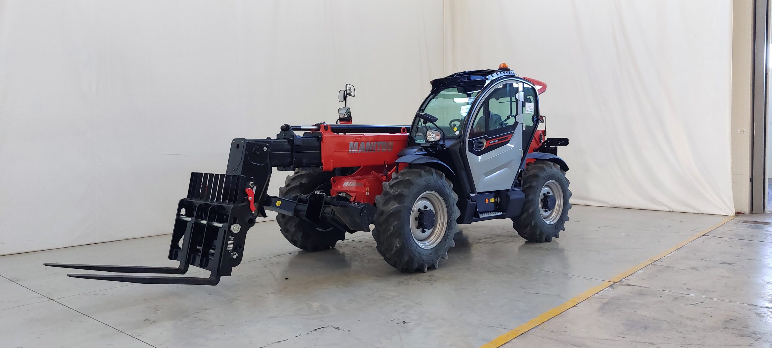 MT 1335 EASY 75D ST5 S1