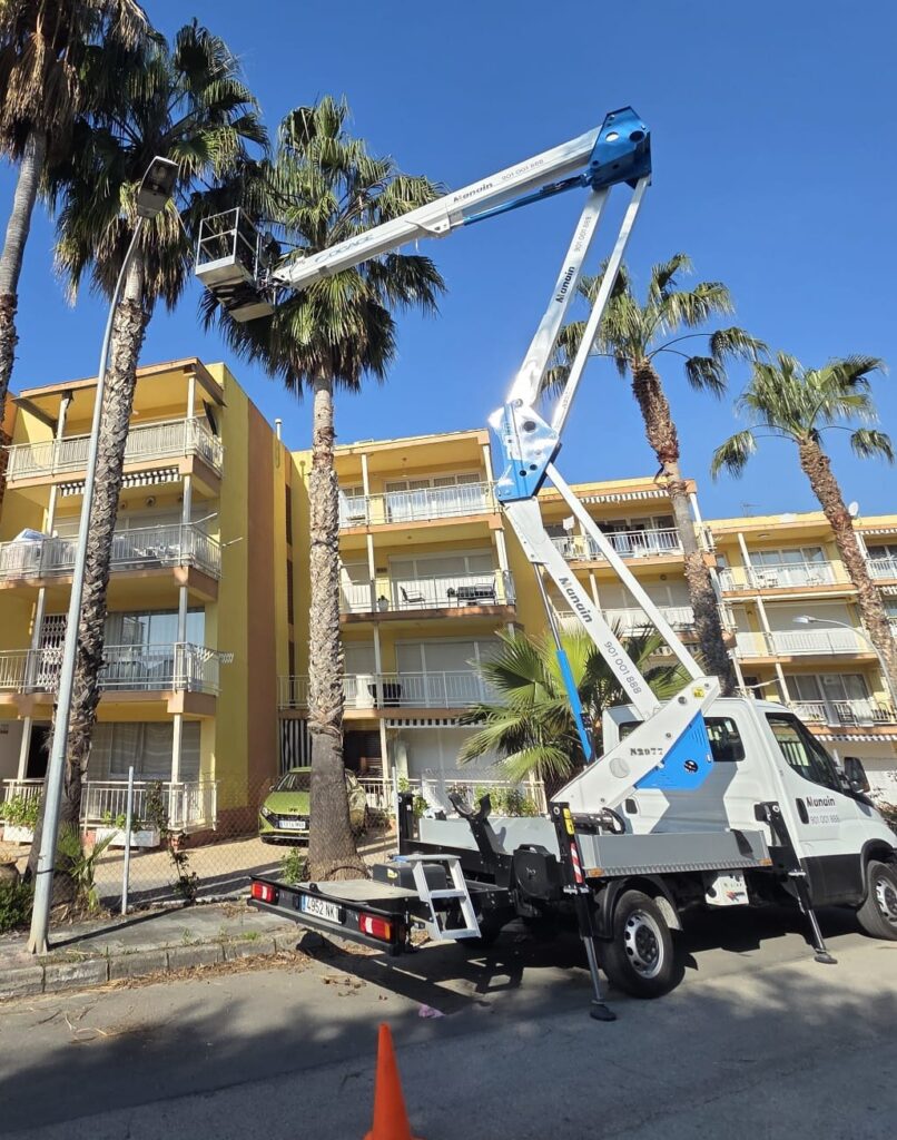 alquiler camión cesta Barcelona